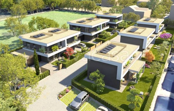casa indipendente in vendita a Fino Mornasco