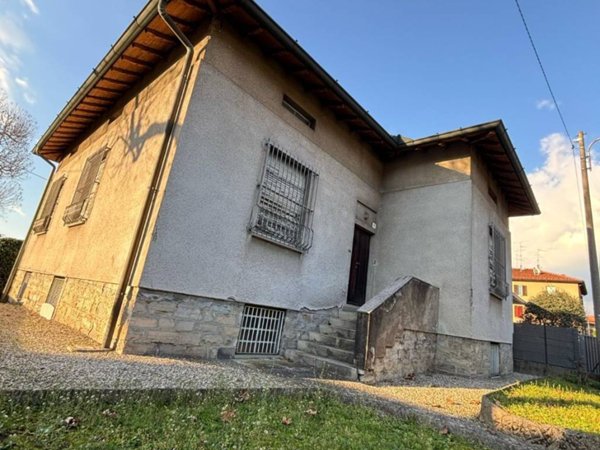 casa indipendente in vendita a Fino Mornasco