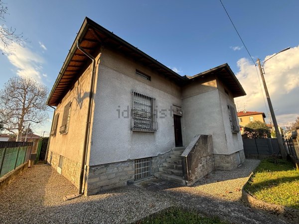 casa indipendente in vendita a Fino Mornasco