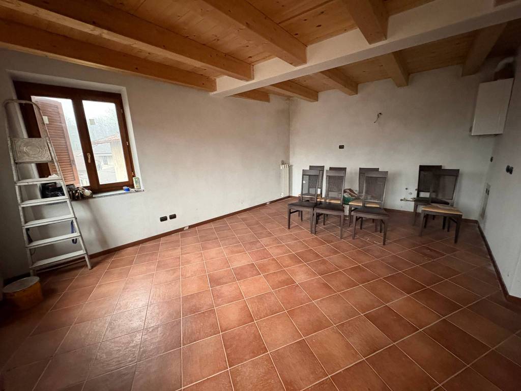 appartamento in vendita a Fino Mornasco in zona Andrate