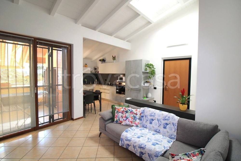 appartamento in vendita a Fino Mornasco