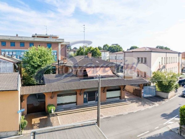 casa indipendente in vendita a Fino Mornasco