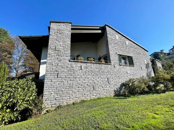 casa indipendente in vendita a Fino Mornasco
