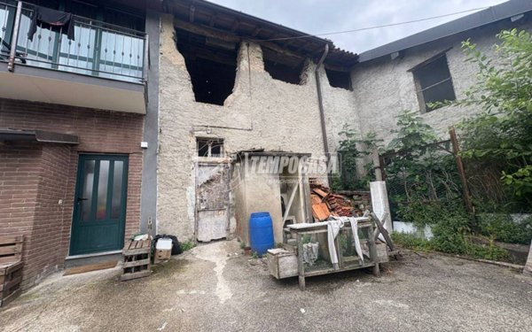 casa indipendente in vendita a Fino Mornasco
