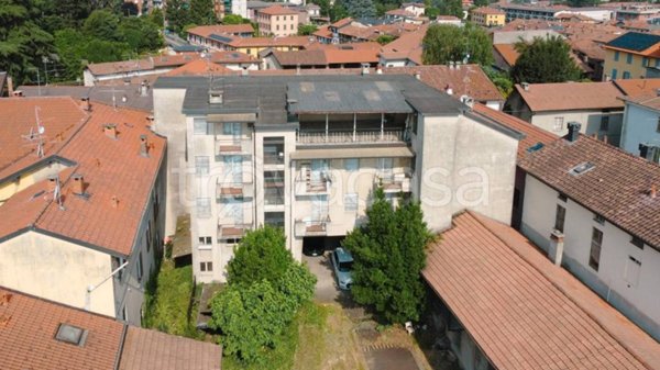 negozio in vendita a Fino Mornasco