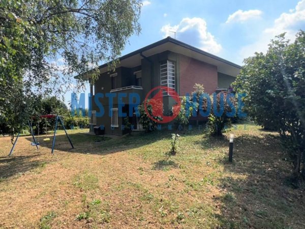 casa indipendente in vendita a Fino Mornasco