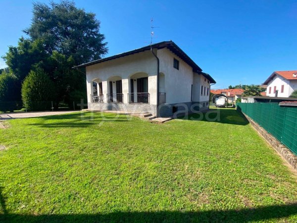 casa indipendente in vendita a Fino Mornasco