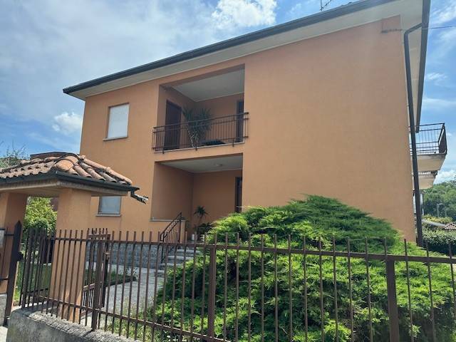 appartamento in vendita a Fino Mornasco