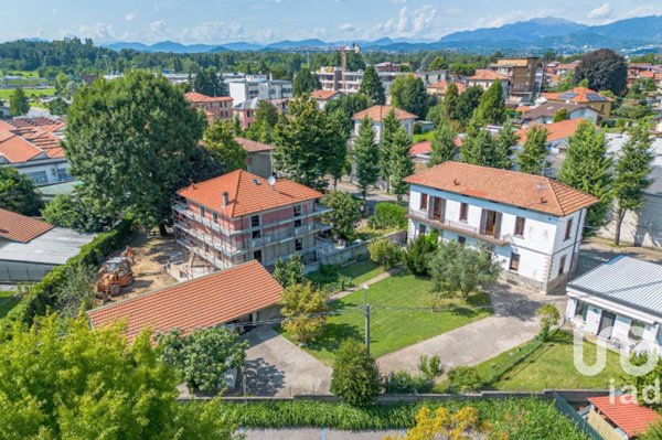 casa indipendente in vendita a Fino Mornasco