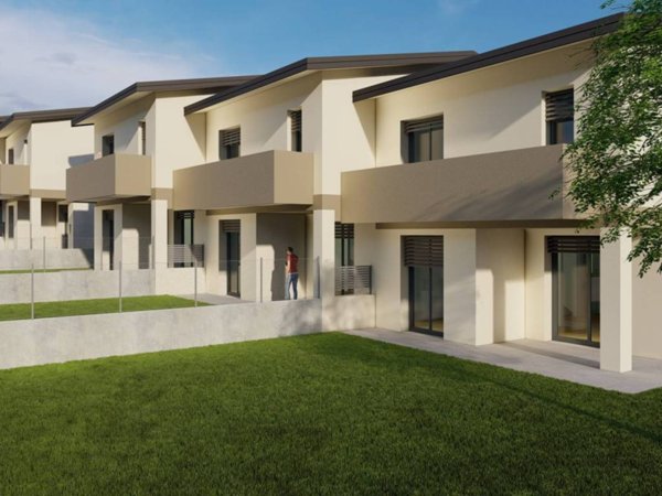 casa indipendente in vendita a Fino Mornasco