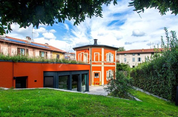 casa indipendente in vendita a Fino Mornasco