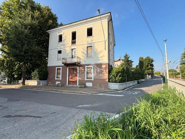 casa indipendente in vendita a Fino Mornasco