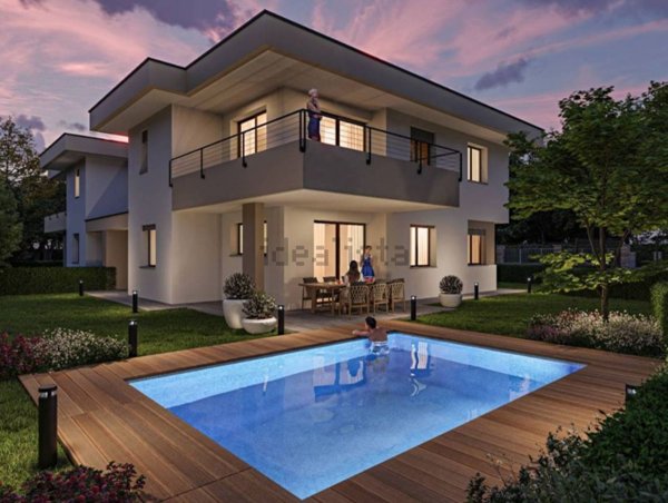 casa indipendente in vendita a Fino Mornasco