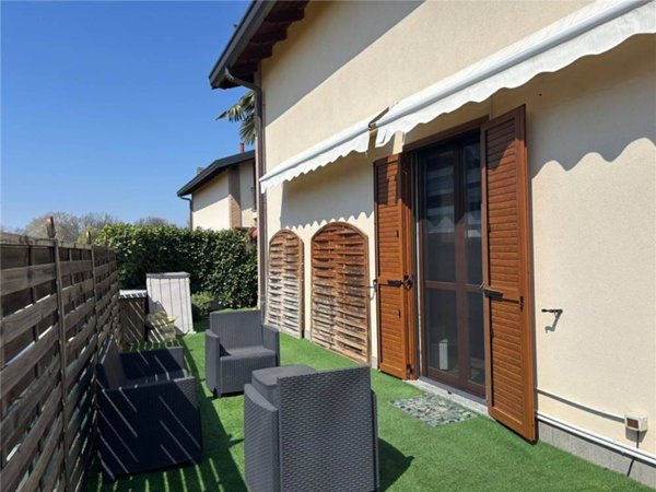 casa indipendente in vendita a Fino Mornasco