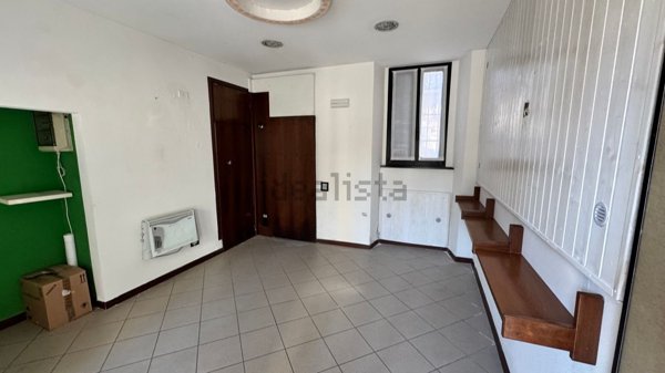 negozio in vendita a Fino Mornasco