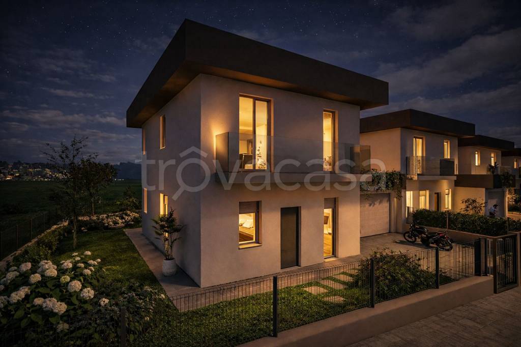 casa indipendente in vendita a Fino Mornasco