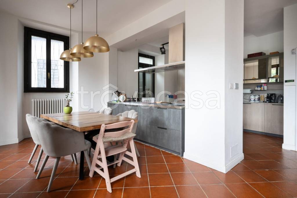 casa indipendente in vendita a Fino Mornasco