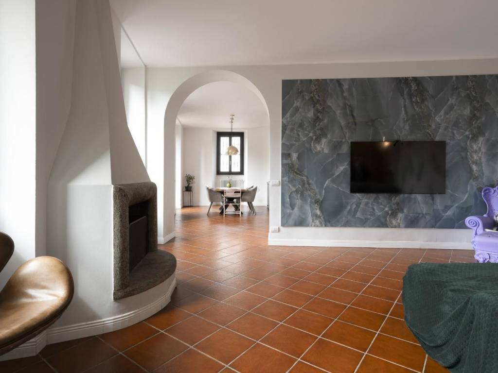 casa indipendente in vendita a Fino Mornasco in zona Andrate