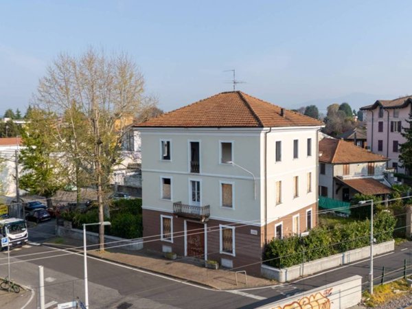 intera palazzina in vendita a Fino Mornasco