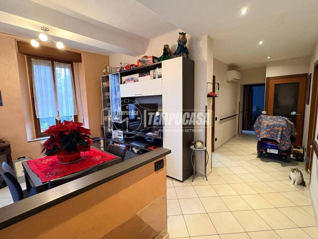 appartamento in vendita a Fino Mornasco