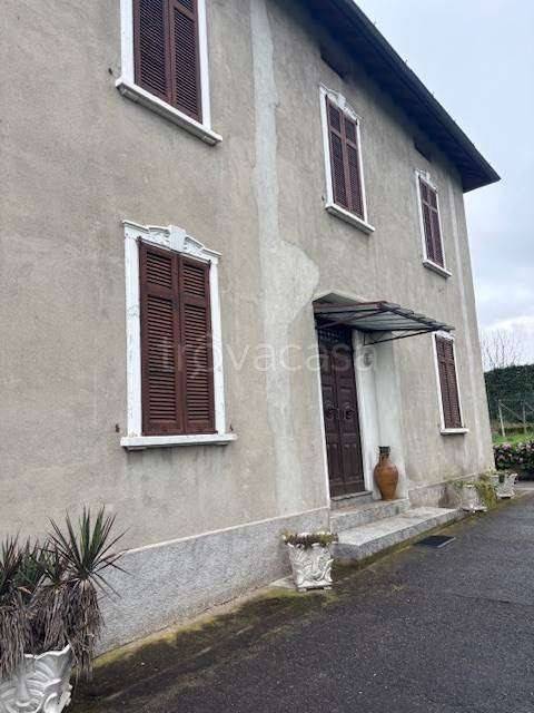 casa indipendente in vendita a Fino Mornasco