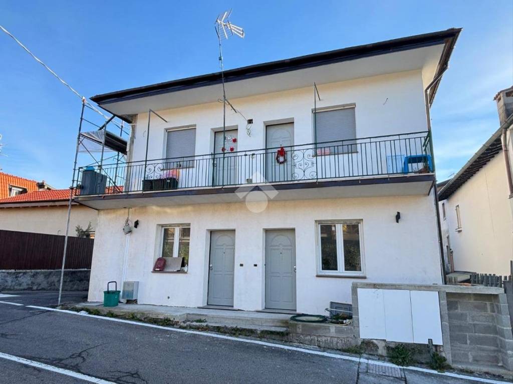 appartamento in vendita a Fino Mornasco in zona Andrate