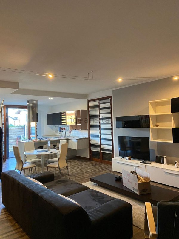 casa indipendente in vendita a Fino Mornasco