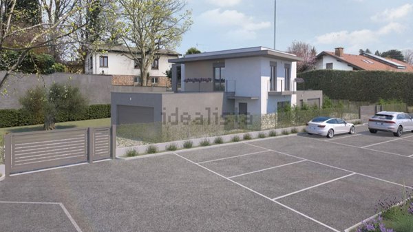 casa indipendente in vendita a Fino Mornasco