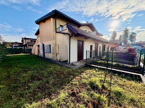 appartamento in vendita a Fino Mornasco