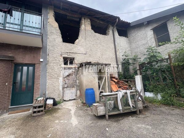 casale in vendita a Fino Mornasco