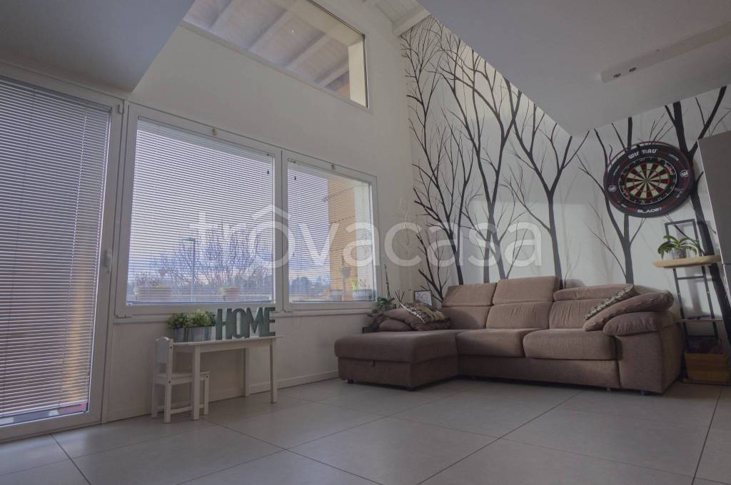 appartamento in vendita a Fino Mornasco in zona Andrate