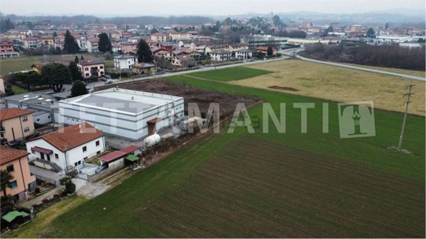 terreno edificabile in vendita a Fino Mornasco