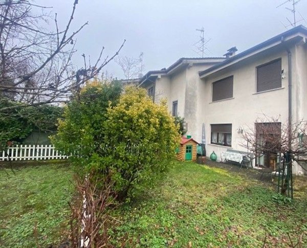 casa indipendente in vendita a Fino Mornasco