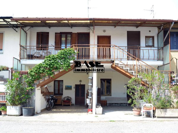 casa indipendente in vendita a Fino Mornasco