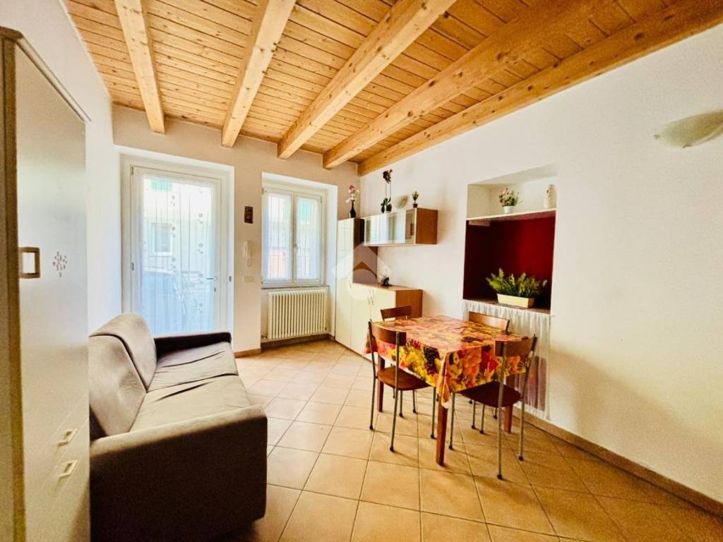 appartamento in vendita a Fino Mornasco