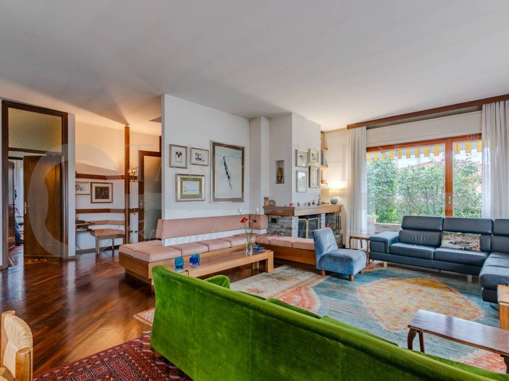 casa indipendente in vendita a Fino Mornasco