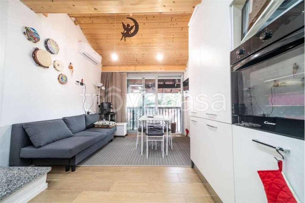 casa indipendente in vendita a Fino Mornasco