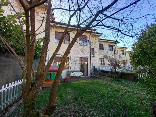 casa indipendente in vendita a Fino Mornasco