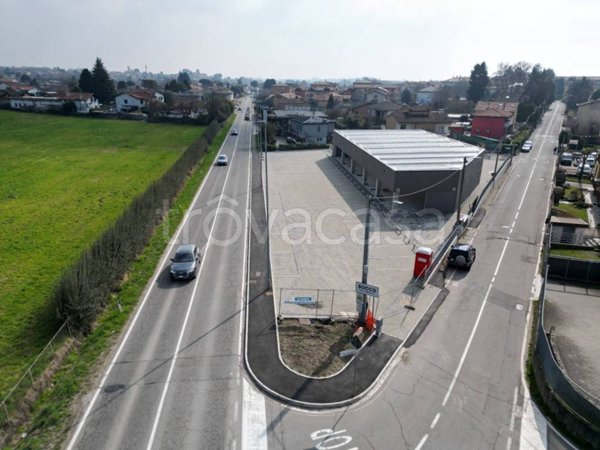 negozio in vendita a Fino Mornasco