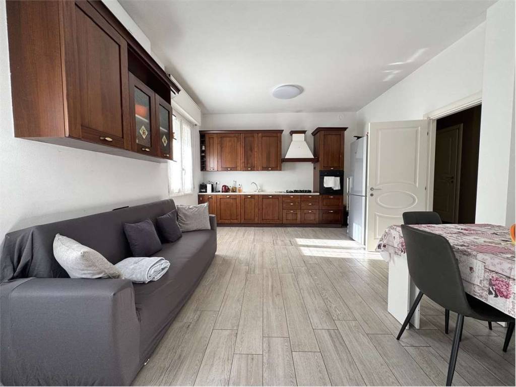 casa indipendente in vendita a Fino Mornasco