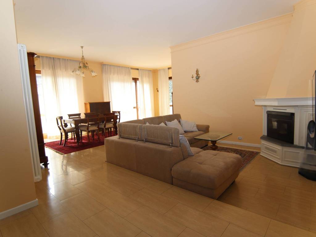 appartamento in vendita a Fino Mornasco