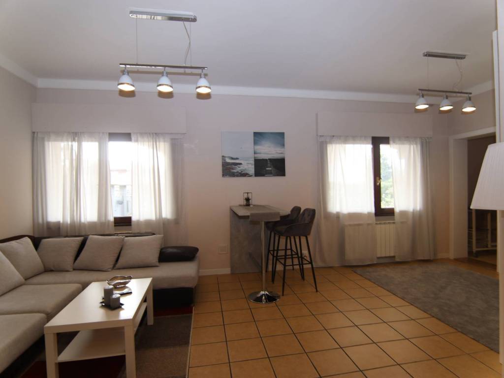 casa indipendente in vendita a Fino Mornasco