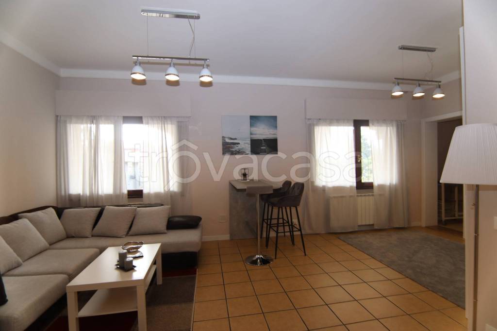 casa indipendente in vendita a Fino Mornasco