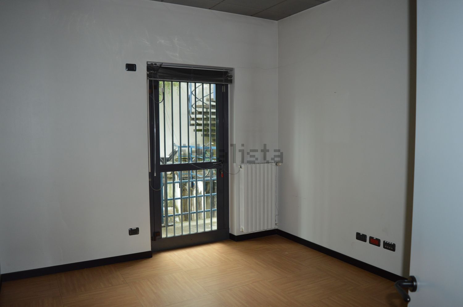 negozio in vendita a Fino Mornasco