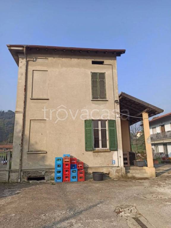 negozio in vendita a Fino Mornasco