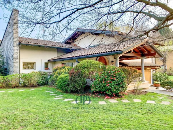 casa indipendente in vendita a Fino Mornasco