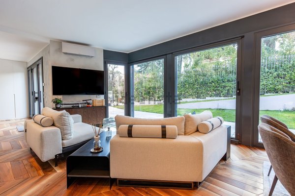 casa indipendente in vendita a Fino Mornasco