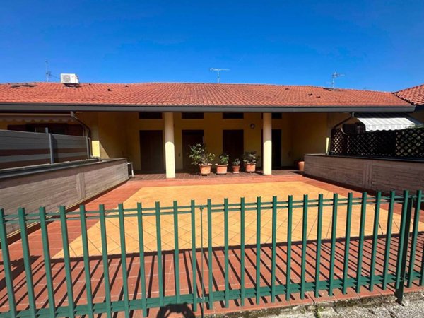 casa indipendente in vendita a Fino Mornasco