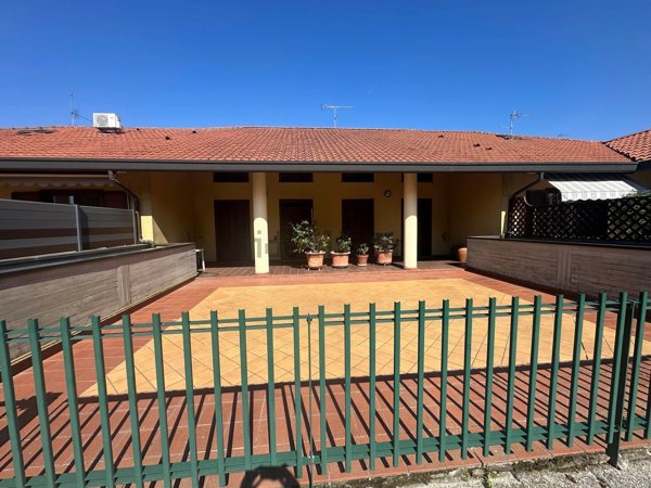 casa indipendente in vendita a Fino Mornasco
