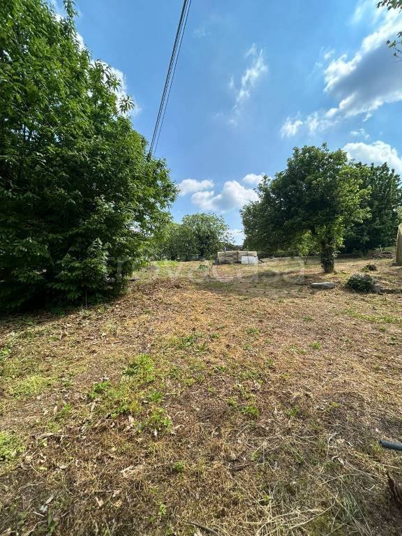 terreno edificabile in vendita a Fino Mornasco